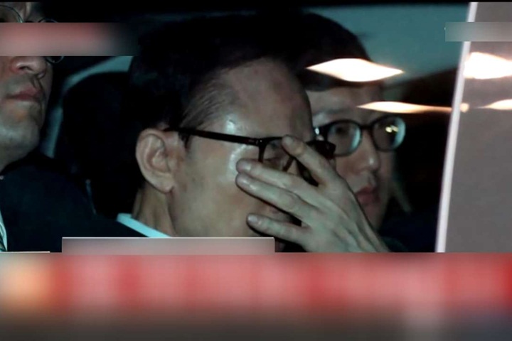 兩名前總統同時入獄！李明博涉貪被逮