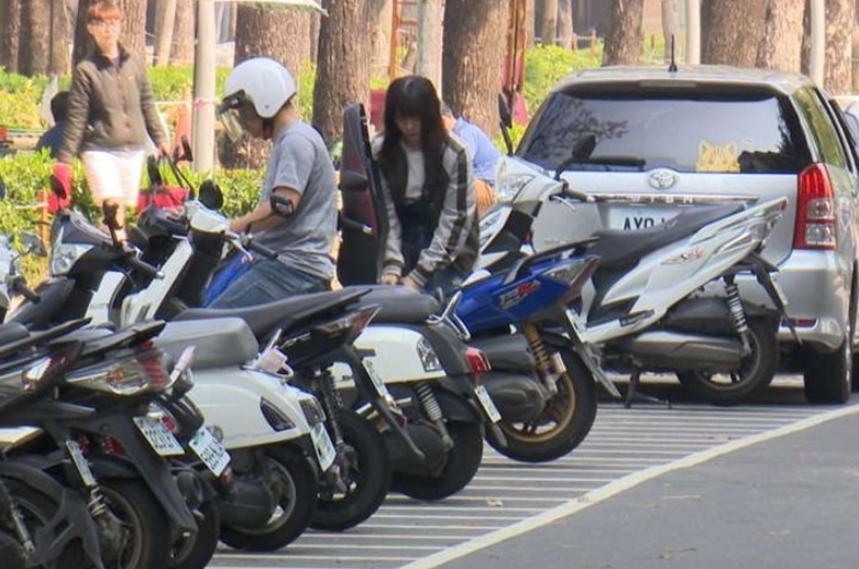 機車1000km非換機油不可？內行網一面倒勸退：根本盤子