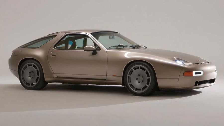 Porsche 928 Restomod　以碳纖維車體浴火重生