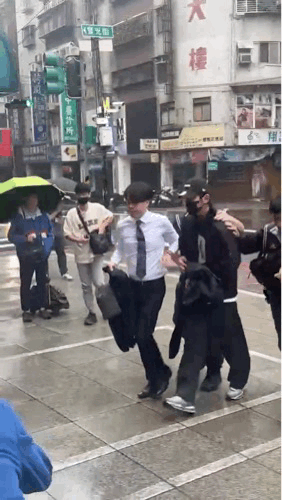 快新聞／藝人閃兵案檢警第三波搜索！帶回陳柏霖、修杰楷、張書偉　到案畫面曝光