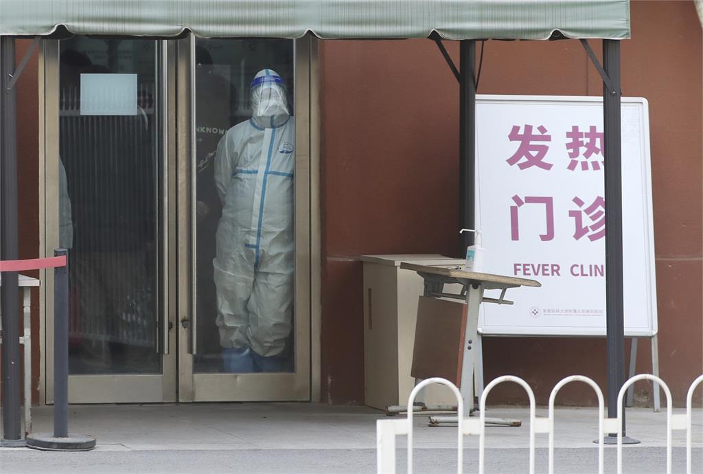 中國資深媒體人染疫病逝　官方通報確診死亡數「連續多日掛零」