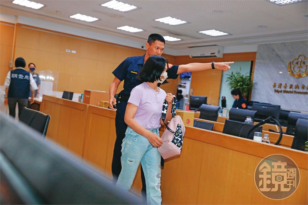 【柯八大金庫揭密2】柯文哲滅證指令遭破解　關鍵帳冊被她碎掉了