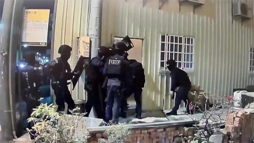 警破製毒廠起出大量毒咖啡包　估「可供萬人吸食」