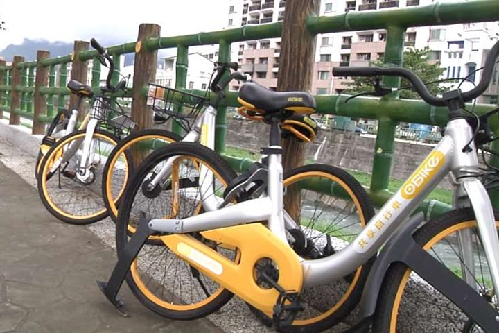 oBike遭棄橋下溪邊 共享單車亂象頻傳