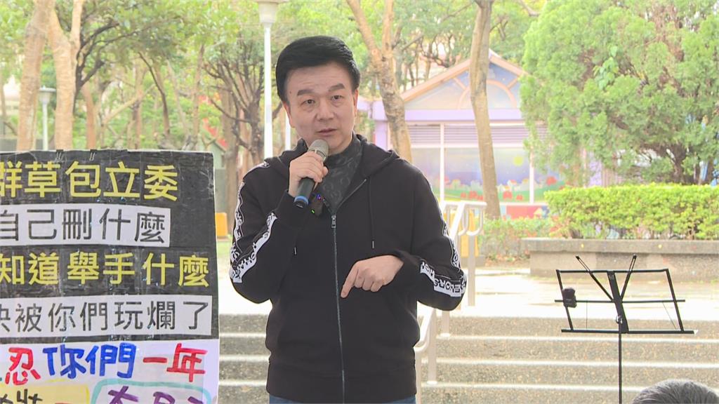快新聞／阿罷之持續衝！于北辰到場宣講　喊話民眾：支持台灣民主應連署罷免葉元之