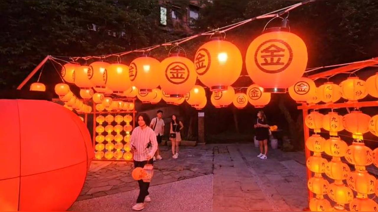 2蒙古女涉新北九份扒竊 湊熱鬧看火燒車遭警逮捕