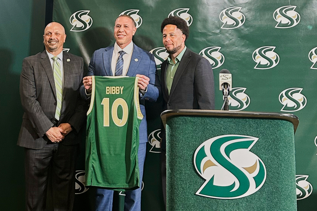 NBA(影)／前國王球星擔任沙加緬度州大男籃總教練　俠客兒子將為老爸昔日對手效力