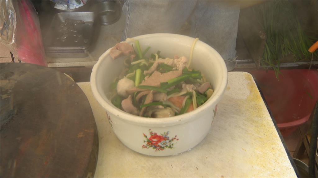 料滿到像聚寶盆！　台中什錦麵料多佛心價
