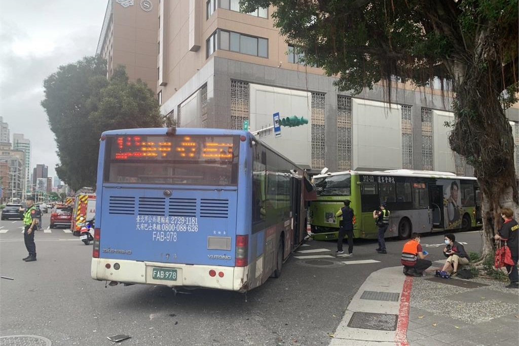北市公車追撞釀1死　肇事駕駛8月也有車禍紀錄