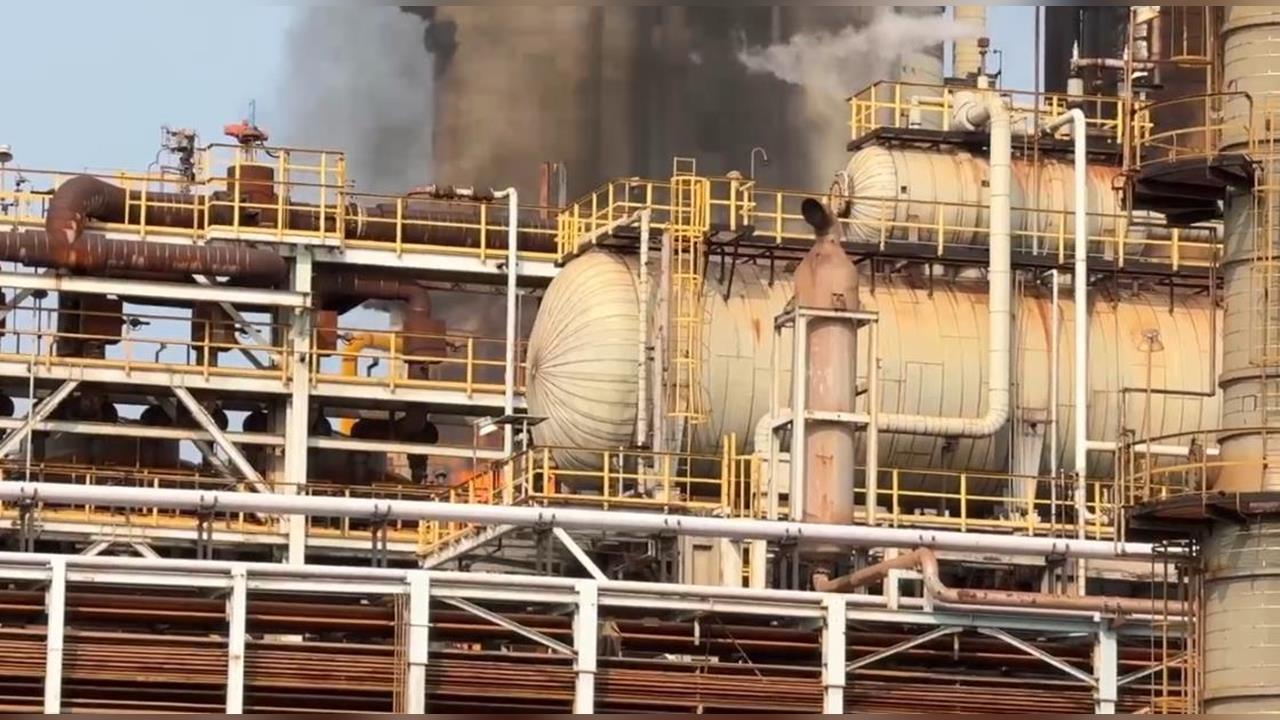 快新聞／高雄「大林煉油廠」驚傳火災！陳其邁示警：8個行政區恐面臨空污