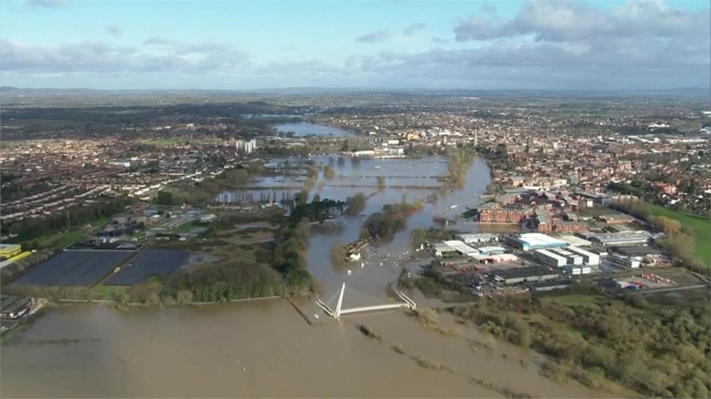 2強烈風暴接連侵襲 西英格蘭區水淹成災
