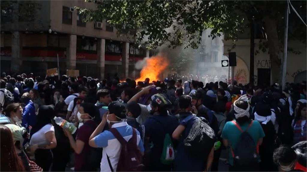 連四天宵禁！智利地鐵票漲釀暴動 至少15死逾2千人遭逮