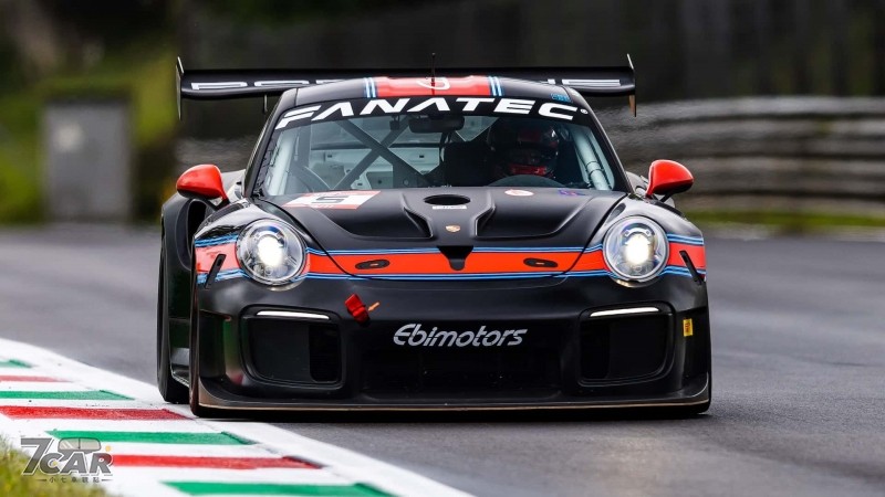 賽道性能再升級   Porsche 911 GT2 RS Clubsport Evo 登場