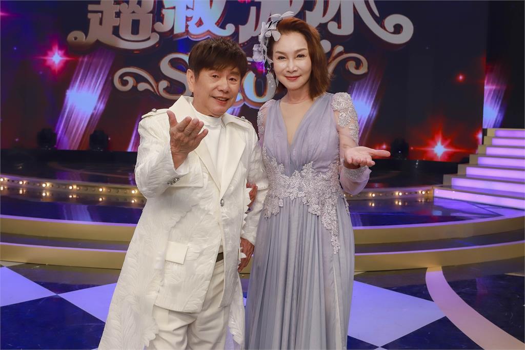 《超級冰冰Show》黃西田怕白冰冰靠近亂改歌詞被追打！難得一見張瓊姿秀場風華再現