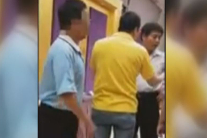 別讓老闆不開心 餐廳老闆咆哮婚禮主持人 「滾」