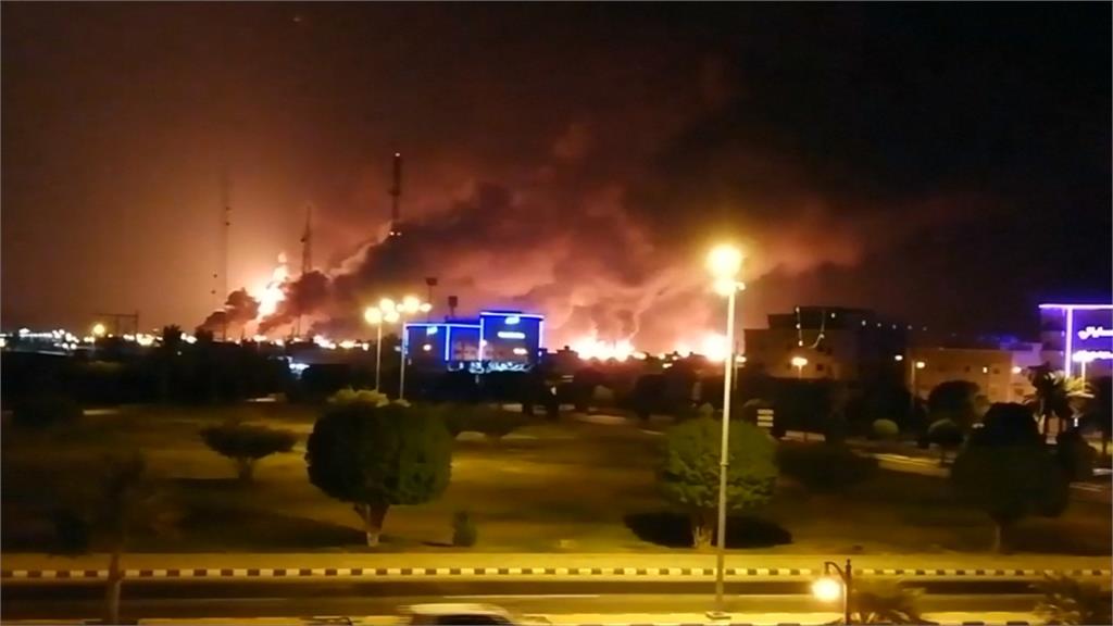 疑遭無人機攻擊！沙國國營煉油廠爆炸起火