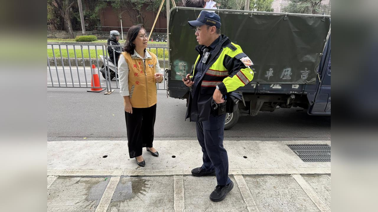 快新聞／台聯黨主席周倪安遭「水球襲擊」！男子犯後逃凱道落網