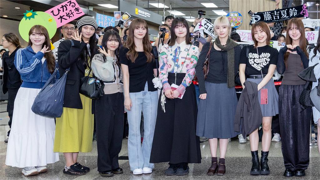 日本人氣女團櫻坂46大陣仗首抵台！400粉幫慶生害羞1表情全被拍