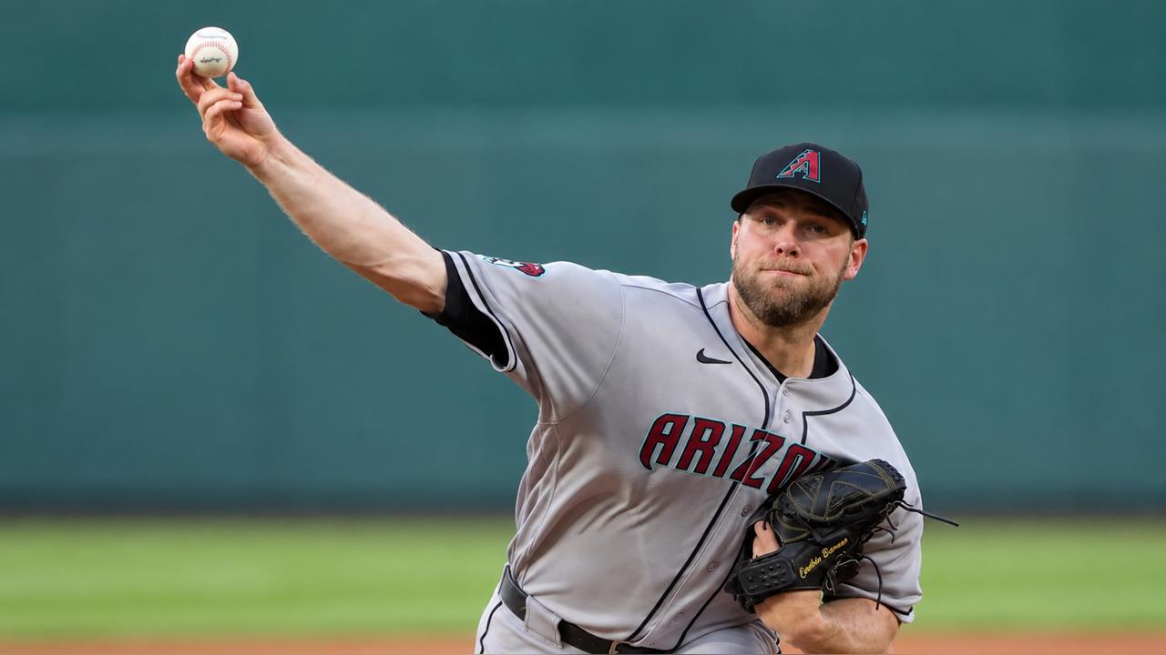 MLB(影)／等待15個月終於回來！賽揚強投伯恩斯3局無失分　響尾蛇衝刺添王牌