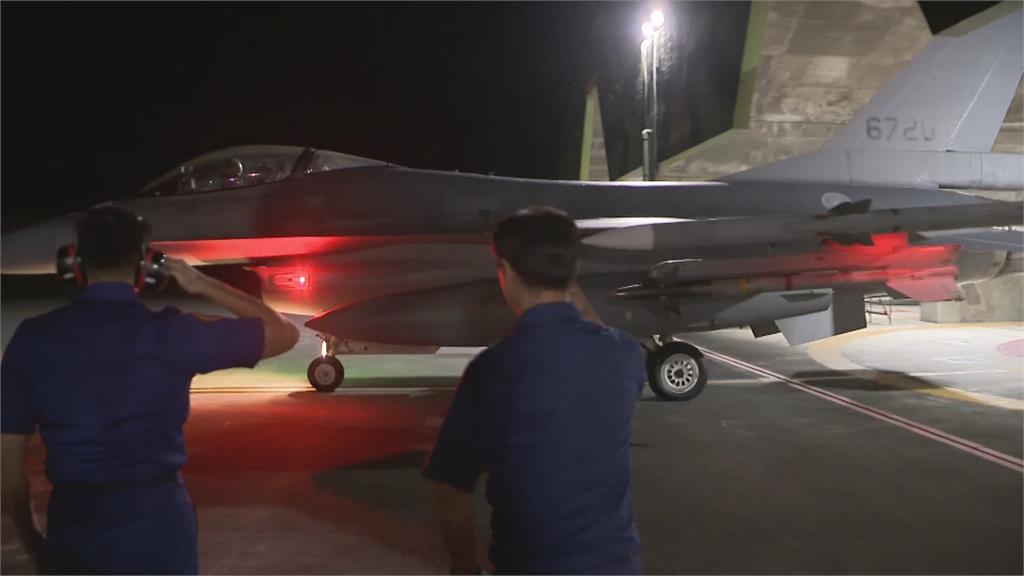 中國頻派機艦擾台　F－16V執行強化夜航訓練