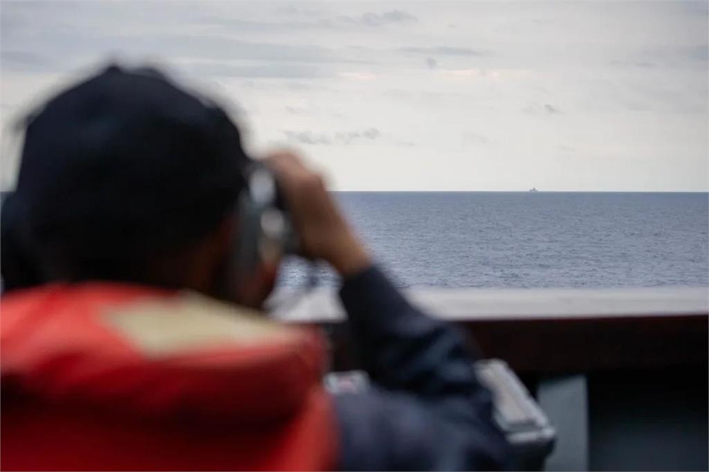 遏制台獨！共軍今起在台周邊聯合演訓　艦機「多向抵近台島」