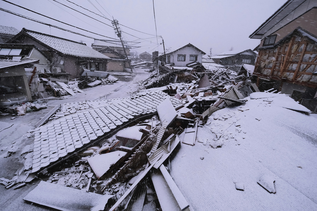 日本石川強震增至161死　又遇「強降雪」憂壓垮民宅