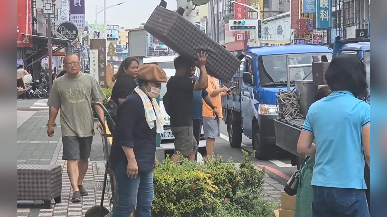 搶便宜！屏東飯店將暫停營運　家具、家電清倉大拍賣