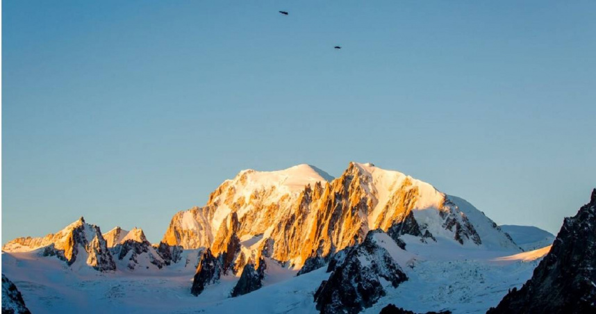 阿爾卑斯山驚傳多起雪崩　釀6名滑雪客喪命！2.5公尺積雪下見男屍