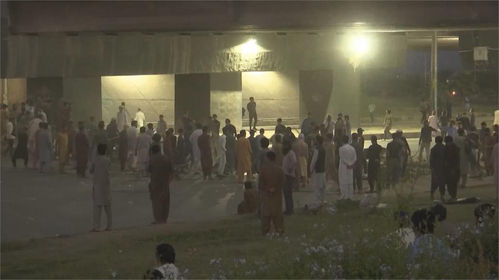 巴國前總理伊姆蘭汗遭逮捕　支持者示威爆警民衝突
