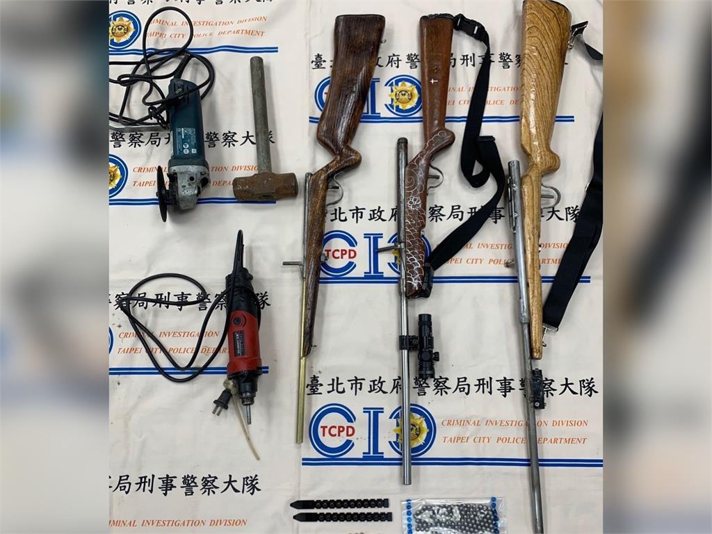 快新聞／緝毒見嫌犯手機關鍵照片　警積極追查破改造槍枝案送辦