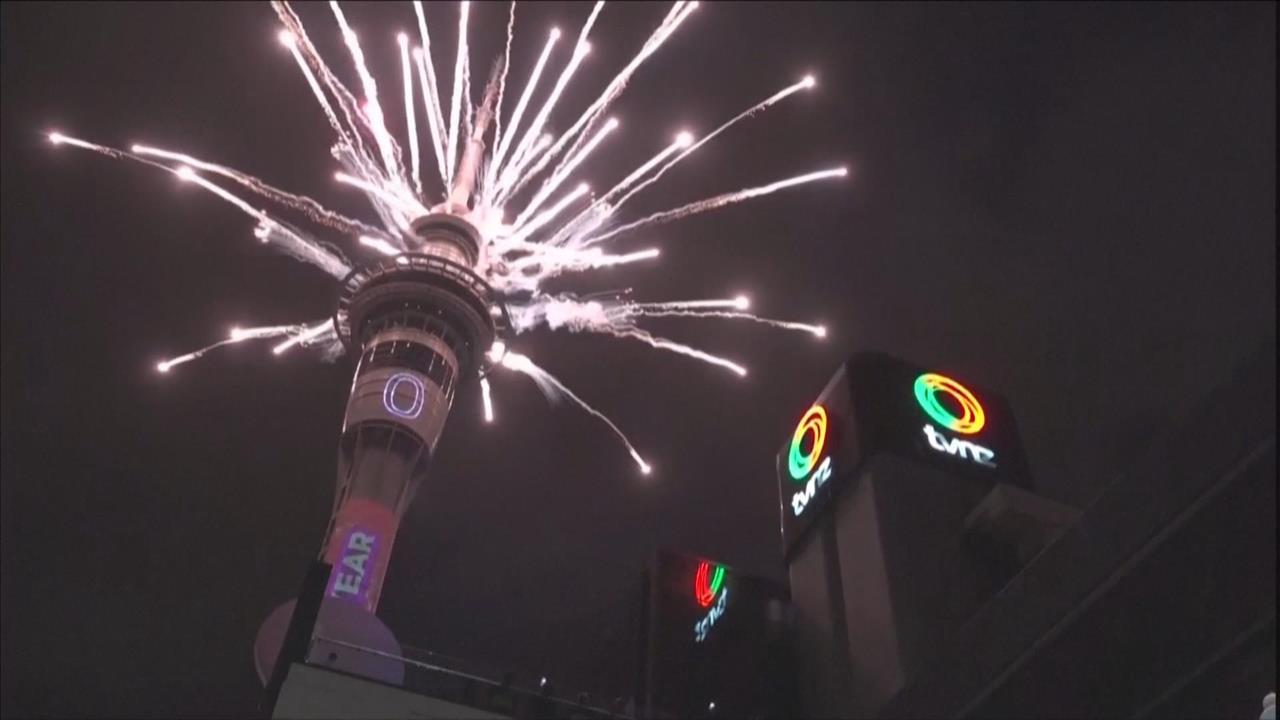 紐西蘭首拉跨年序幕　澳洲雪梨史上最大煙火秀