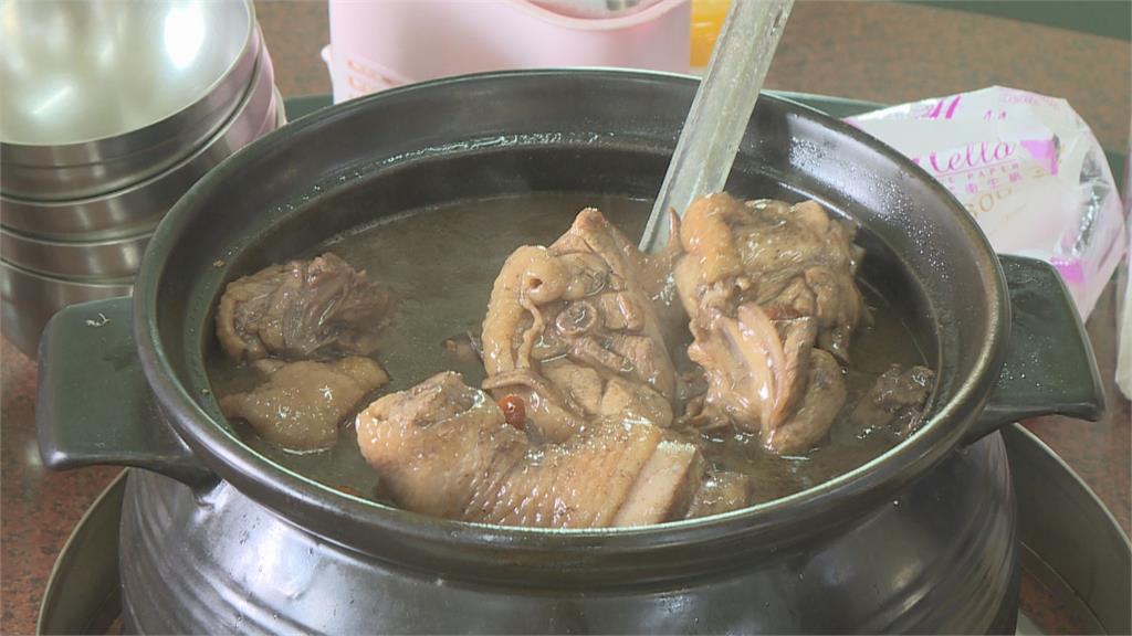 西拉雅風景區「六隻雞」美味聞名　「刺仔雞」湯頭濃厚饕客難忘