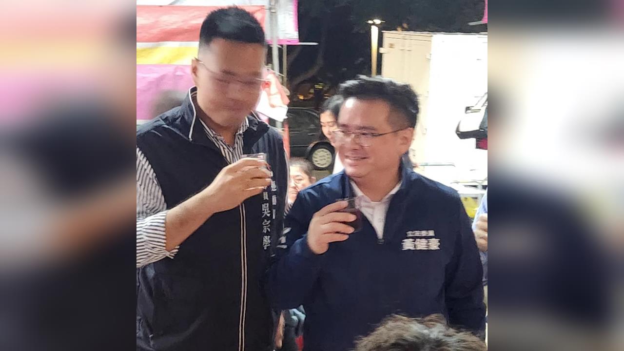 台中市府專員穿運動局背心跑攤拚選舉? 當事人:去年活動照