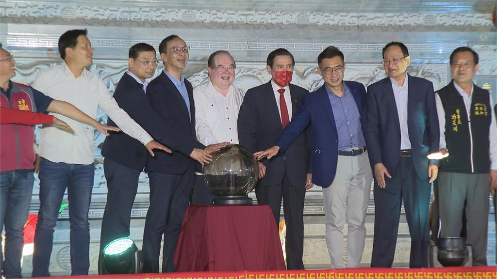 國民黨與黨外合推2024人選？　馬英九揮手未答