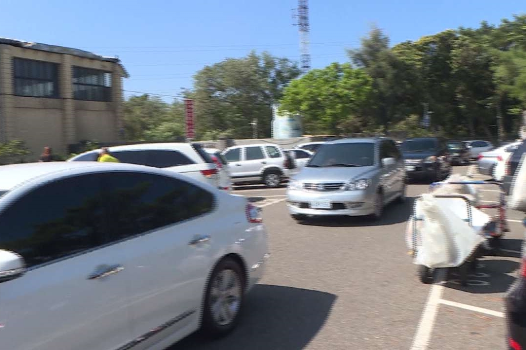 連假國道湧車潮 人潮竟塞爆「這」？