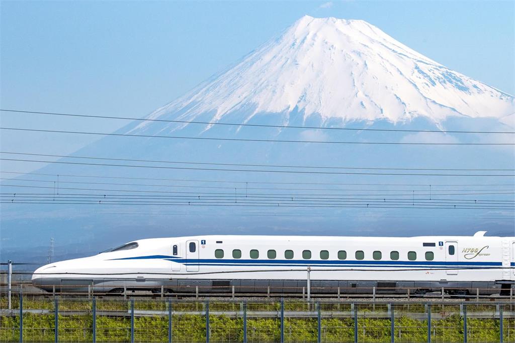 快新聞／旅客注意！蘭恩颱風逼近　日本東海道新幹線「這路段」15日全天停駛