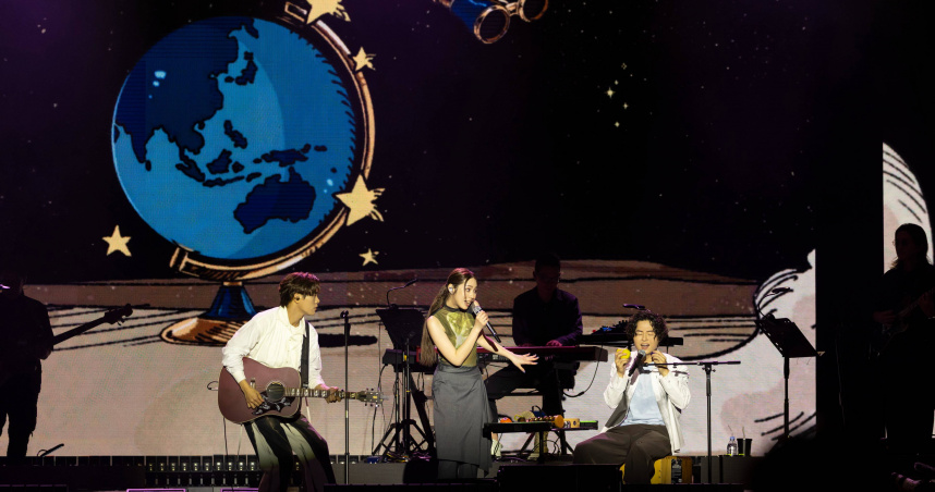 告五人開唱遇「演出事故」 即興發揮自曝冷汗直流