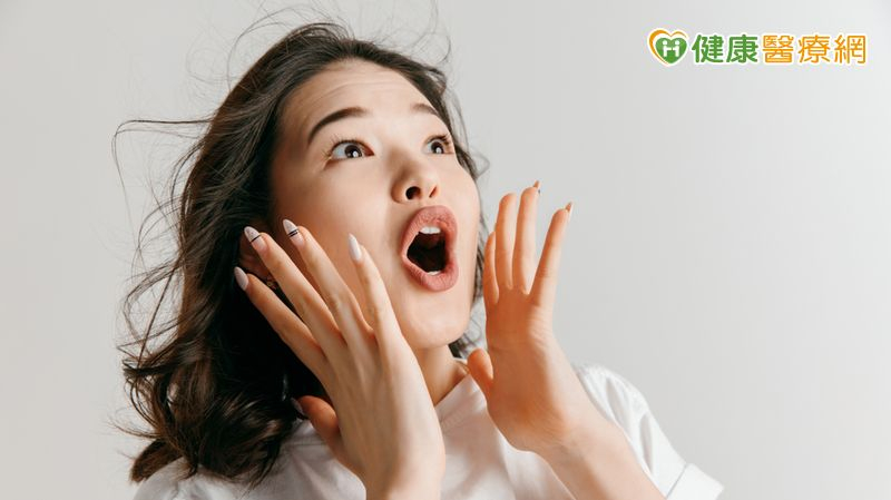 嘴巴開合「咔啦」響？　顳顎關節問題可看中醫
