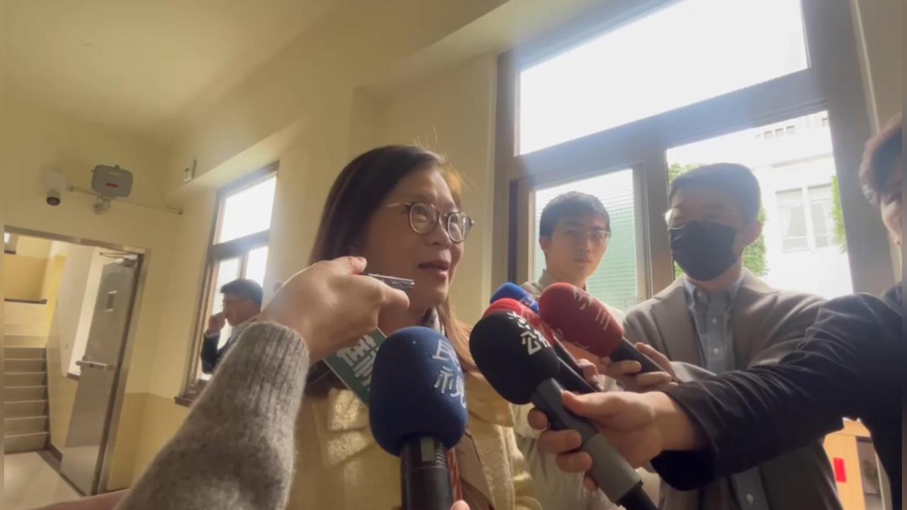 快新聞/中國聯合戰備警巡!海巡救援失火中船 管碧玲:要不去救我做不到