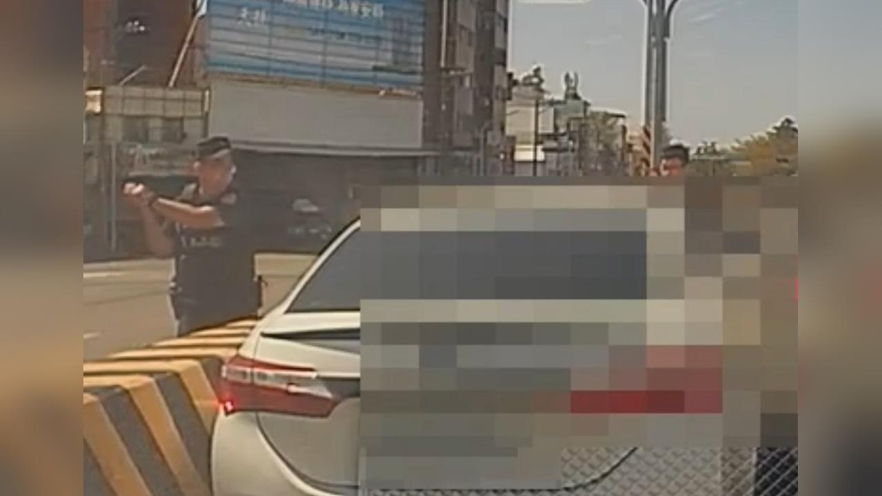 台南警匪追逐戰！毒蟲拒檢逃逸　警破窗逮人手遭割傷