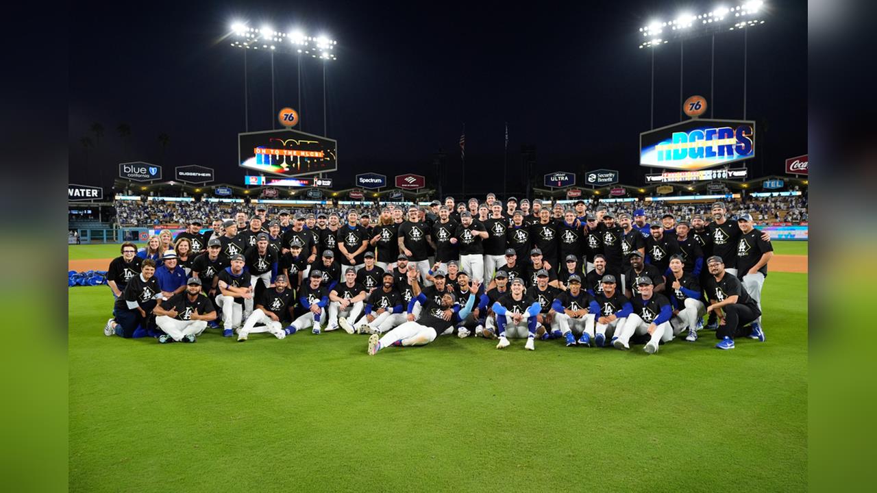 MLB(影)/致命失誤!費城人投手再見「煮粥」 送道奇前進國聯冠軍賽
