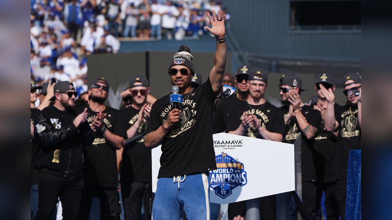 MLB(影)/道奇成近25年來首支連霸球隊!貝茲自信喊:手要戴滿冠軍戒