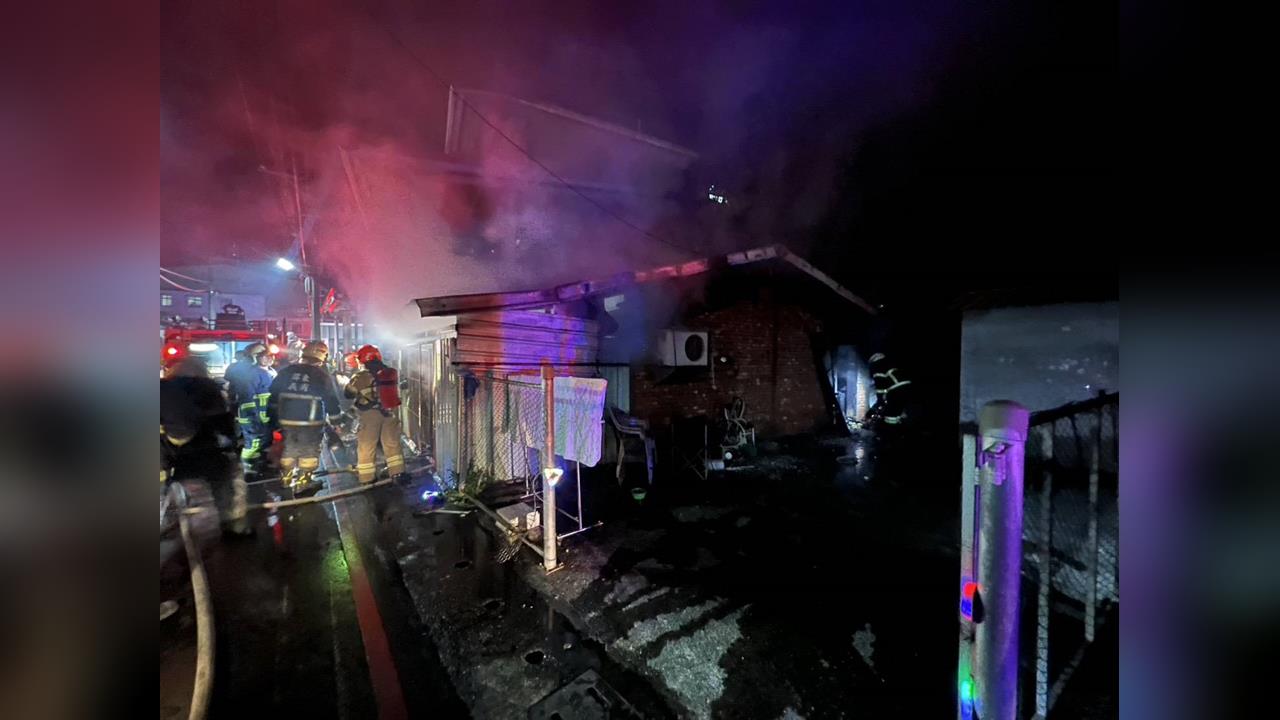 快新聞／屏東鹽埔民宅火災！母子受困屋內　老婦成焦屍兒送醫