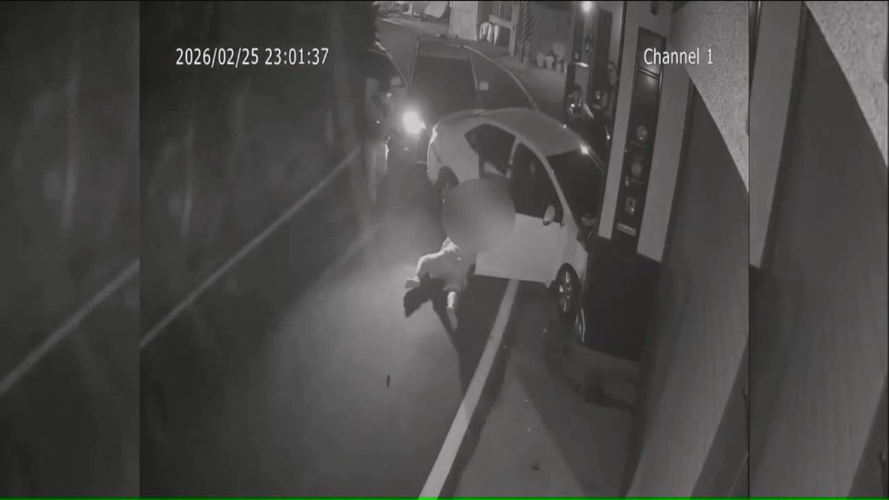 男持毒被攔查心虛 一路狂飆衝撞民宅被逮捕