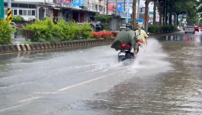 中部地區雨勢不斷　苗栗台中海線傳淹水災情