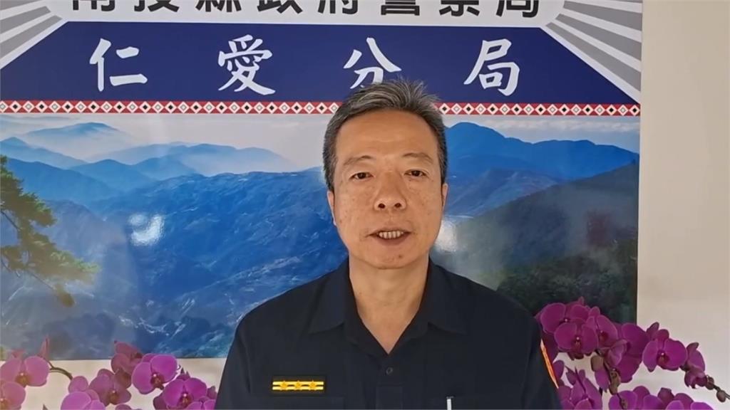 溪水暴漲！ 南投栗栖壩6山友受困 警勇猛涉溪救人