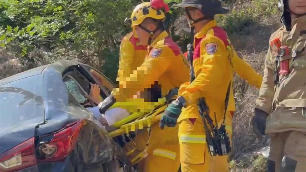 18歲無照眼鏡猴「山路飆車」撞死好友!副駕阿志頭竟在醫院「詭異訕笑」畫面流出