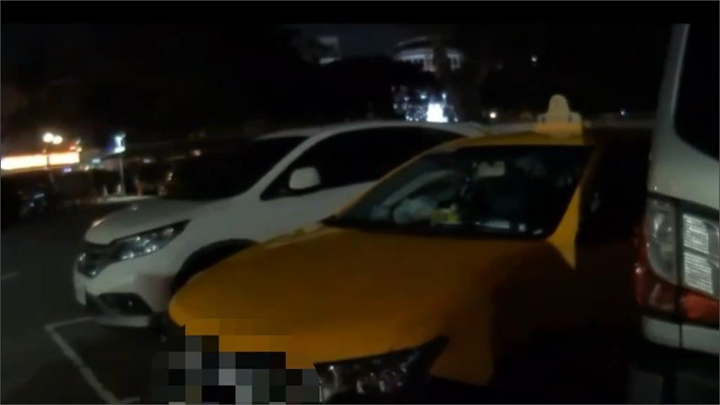新北計程車司機車內吸安毒！　民眾報警阻毒駕上路