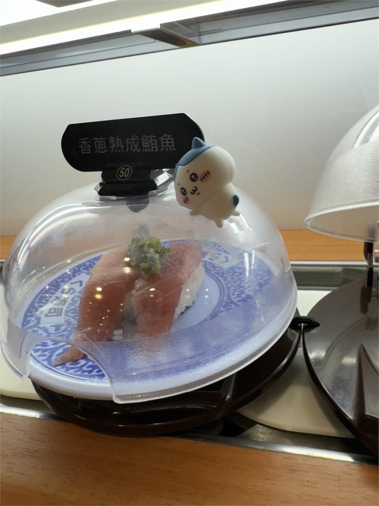 你吸管戳哪?「吉伊卡哇」聯名手搖 粉絲不小心「爆頭」喊:寶寶對不起