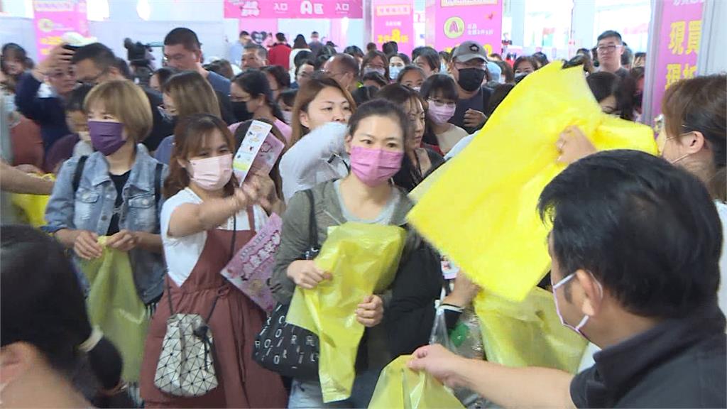 內衣大廠年度拍賣會 加碼抽台灣隊江國豪簽名球
